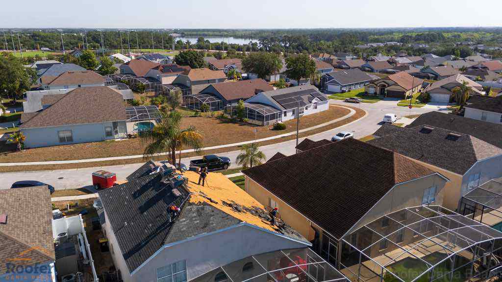 Roofer In Dania Beach
